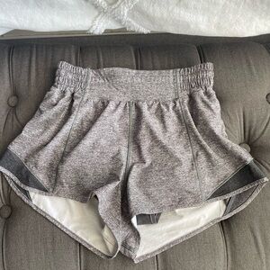 Lululemon Hotty Hot High Rise Short 2.5”